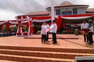Bupati Bundra dan Menko Puan dalam rangkaian kegiatan Hardiknas