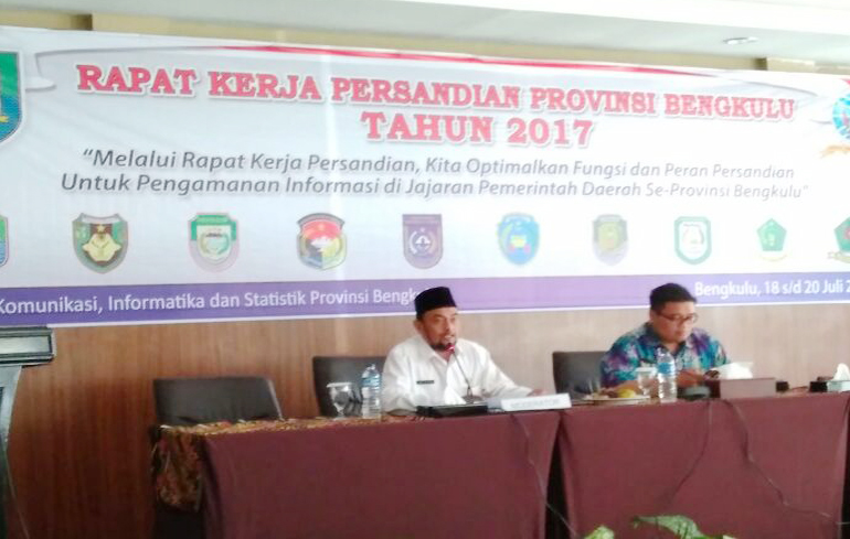 Hamka saat membuka Rapat Kerja Persandian Provinsi Bengkulu, di Grage Horizon, Rabu(19/7)