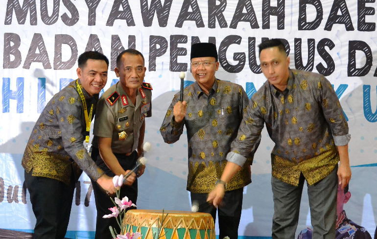 Plt. Gubernur Bengkulu Rohidin Mersyah saat membuka Musyawarah Daerah III Badan Pengurus Daerah Himpunan Pengusaha Muda Indonesia (HIPMI) Bengkulu, Rabu (19/7). 