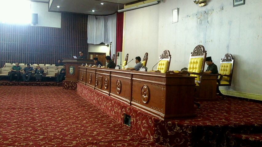 Rapat paripurna DPRD Provinsi Bengkulu dipimpin langsung Ketua DPRD Ihsan Fajri dan Waka I Suharto