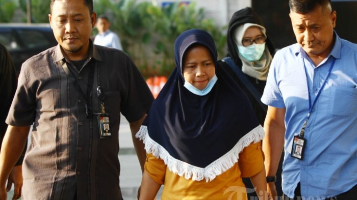 Hukum