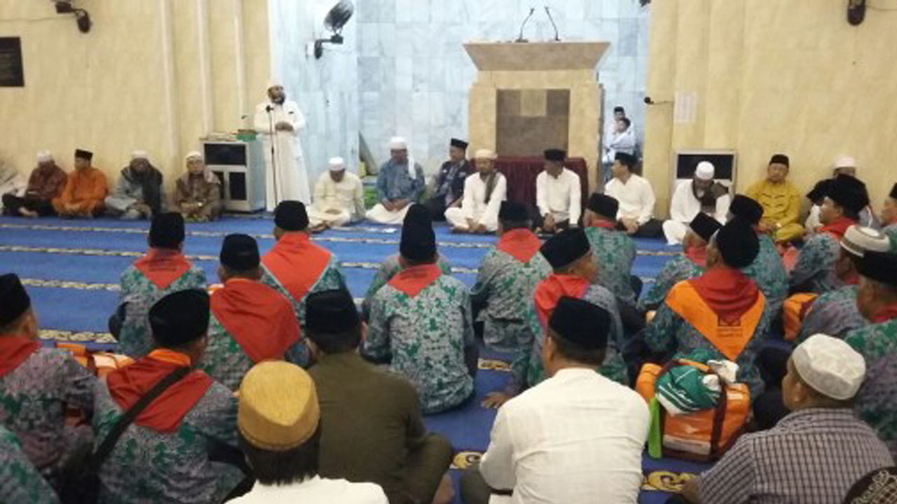 Walikota Lepas Kloter I CJH Bengkukulu