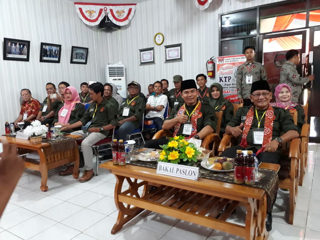 Bakal Paslon David-Baksir mendaftar ke KPU Kota Bengkulu