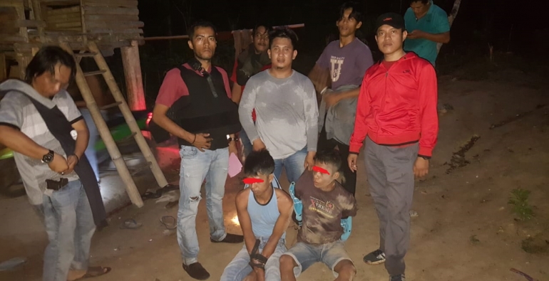 Hukum