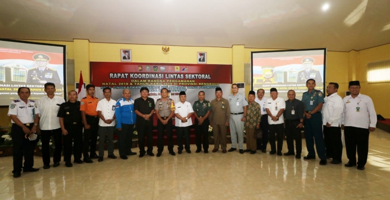 Hukum