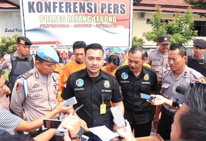 Hukum