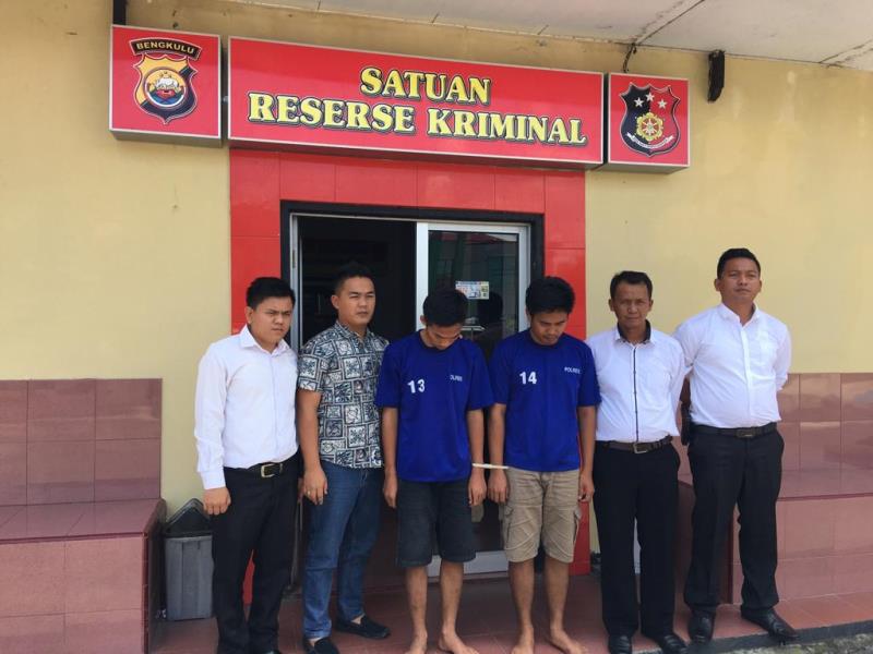 Hukum