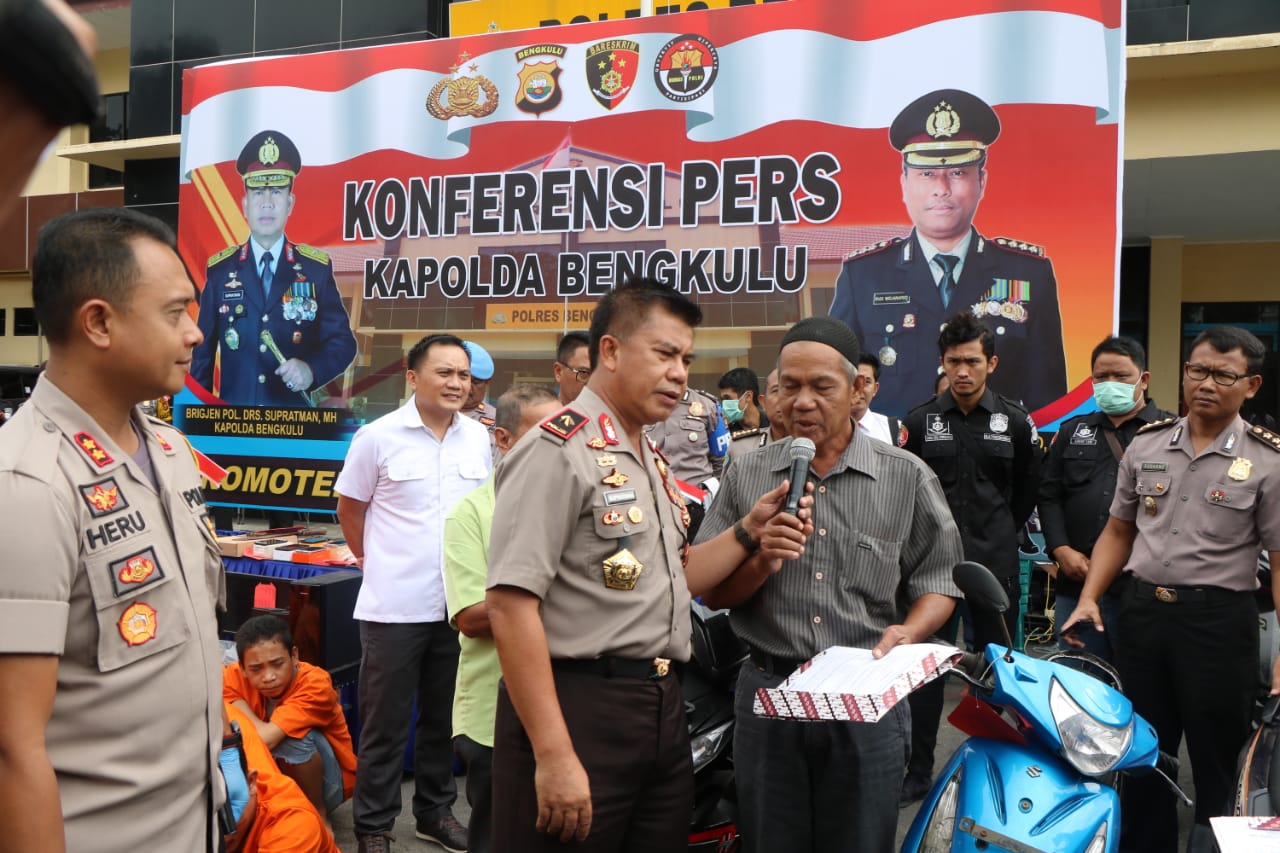 Hukum