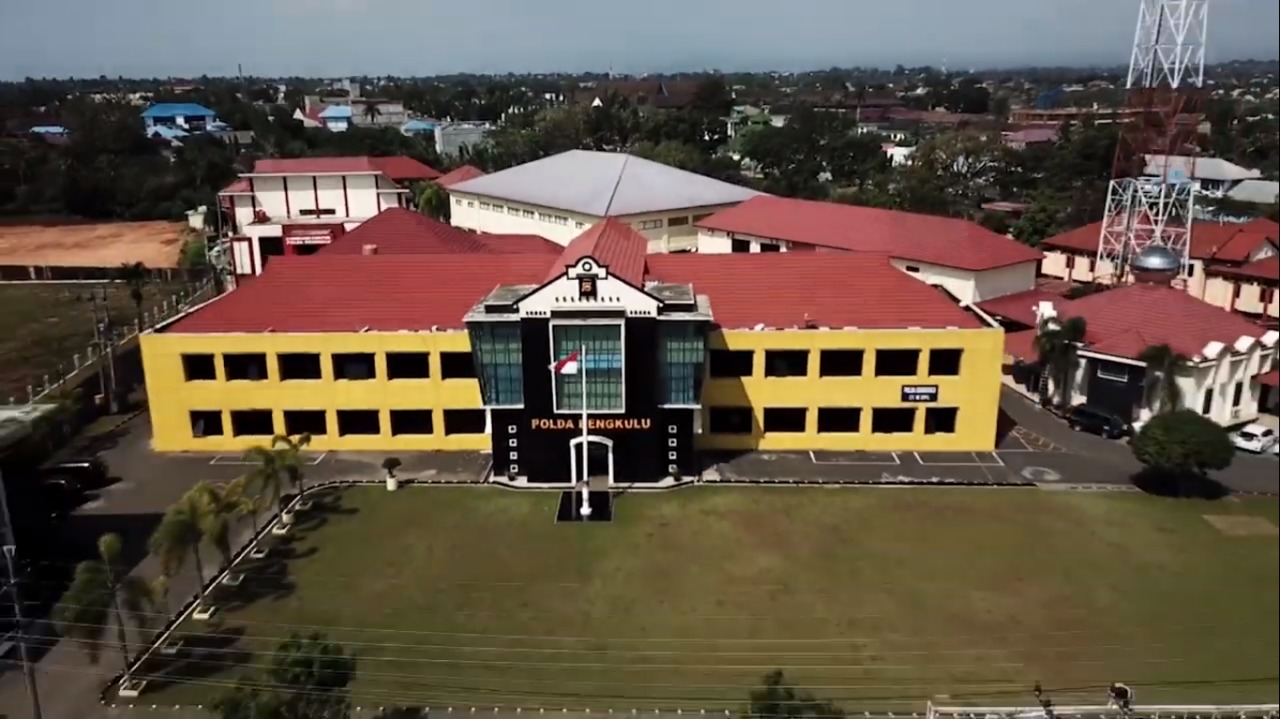 Hukum