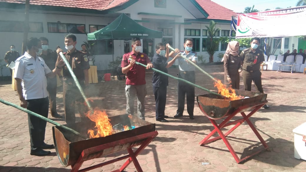 Hukum