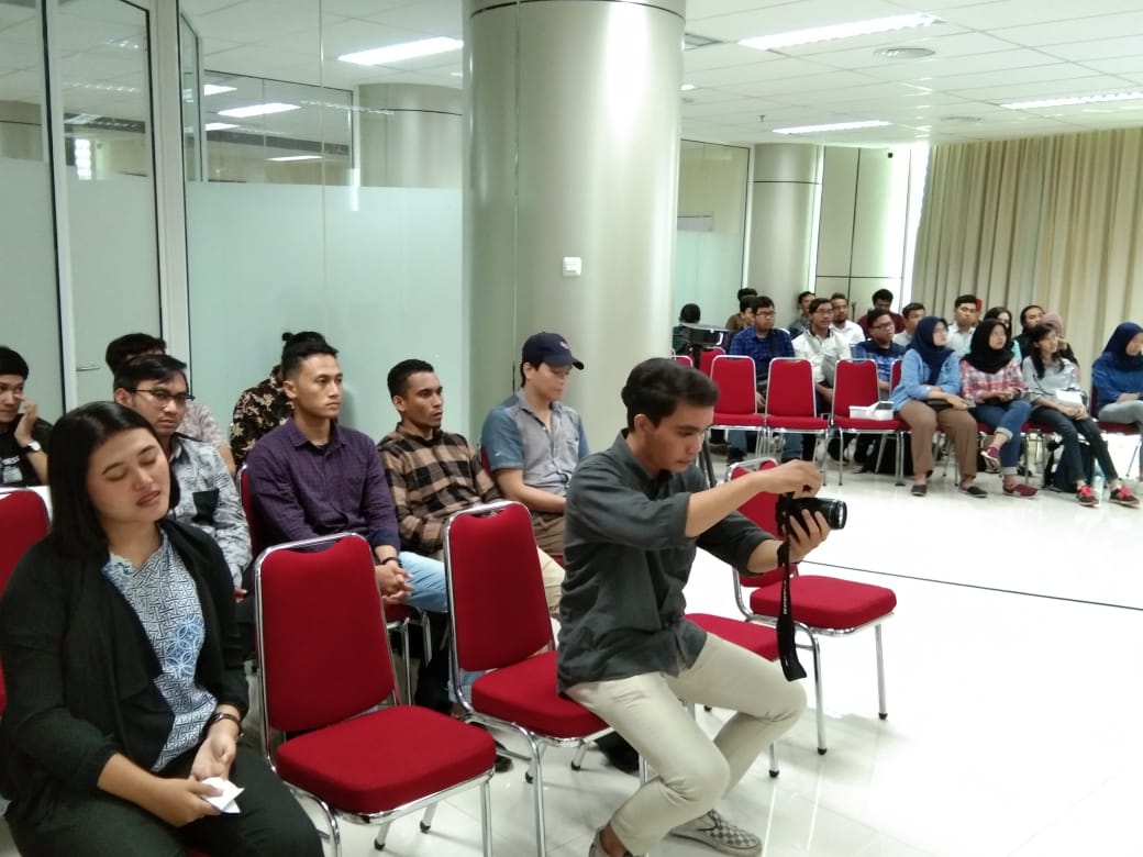 Diskusi Publik