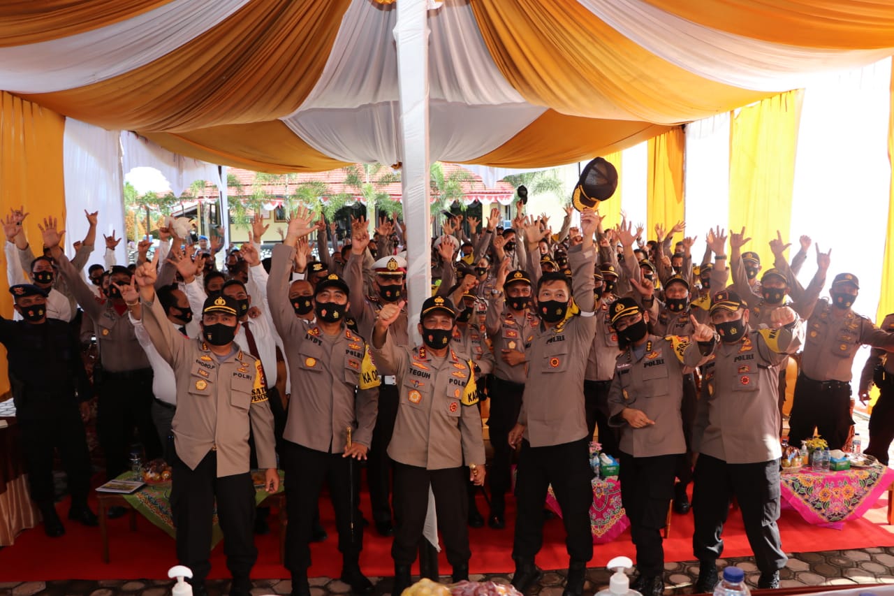 Hukum