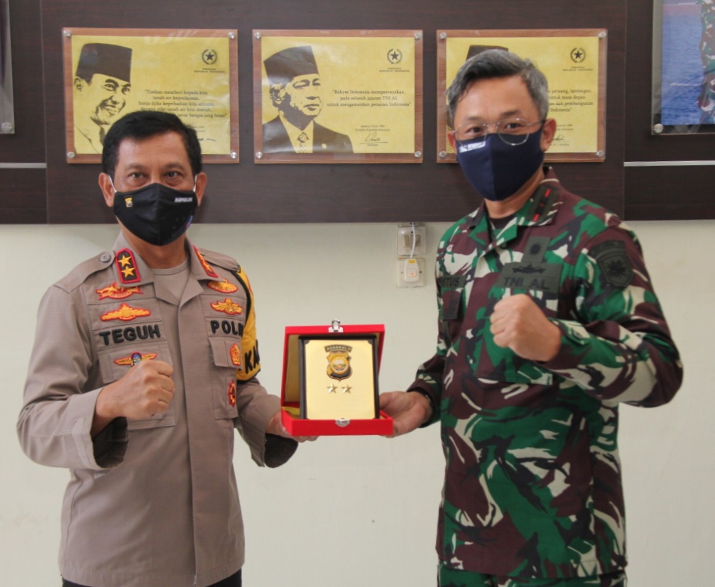 Hukum