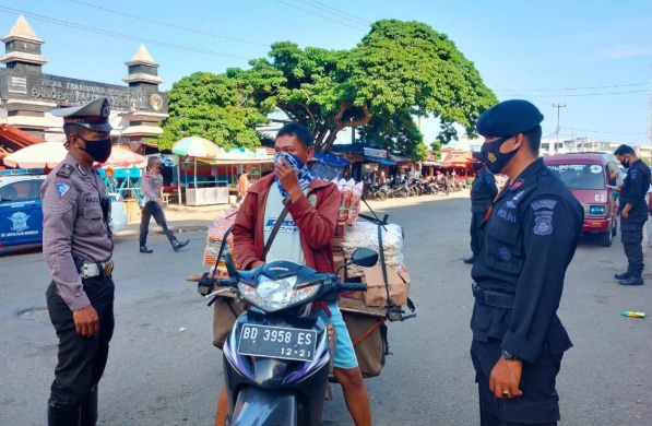 Hukum