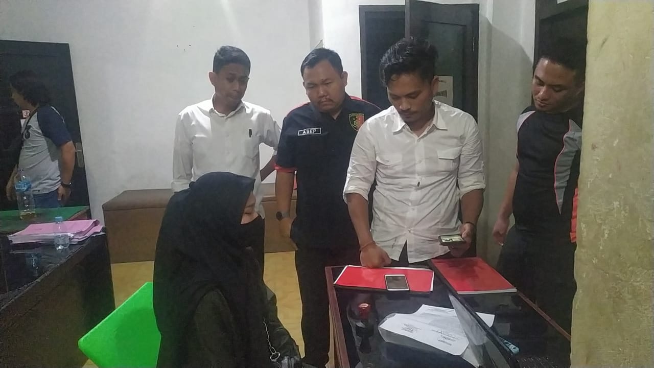 Hukum