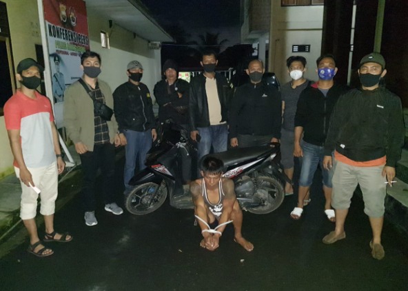 Hukum