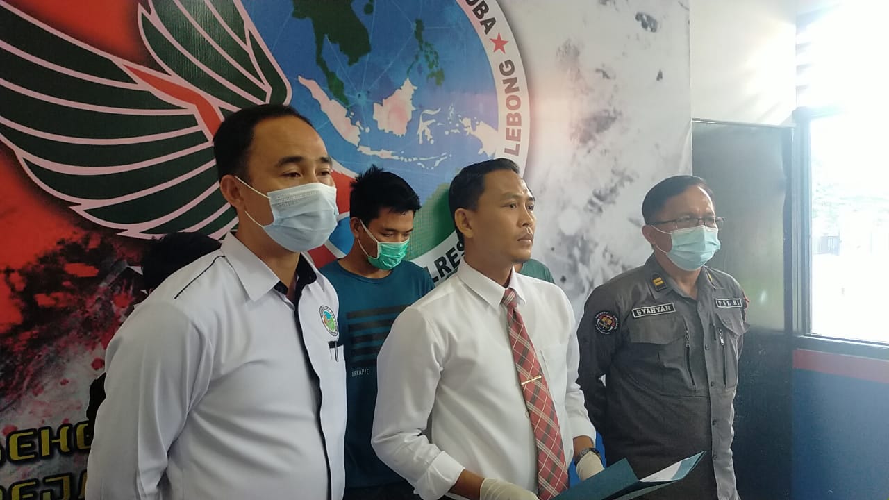 Hukum