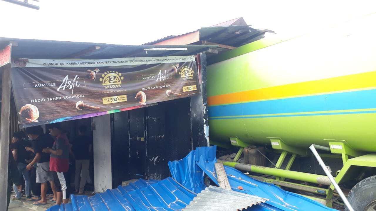 Hukum