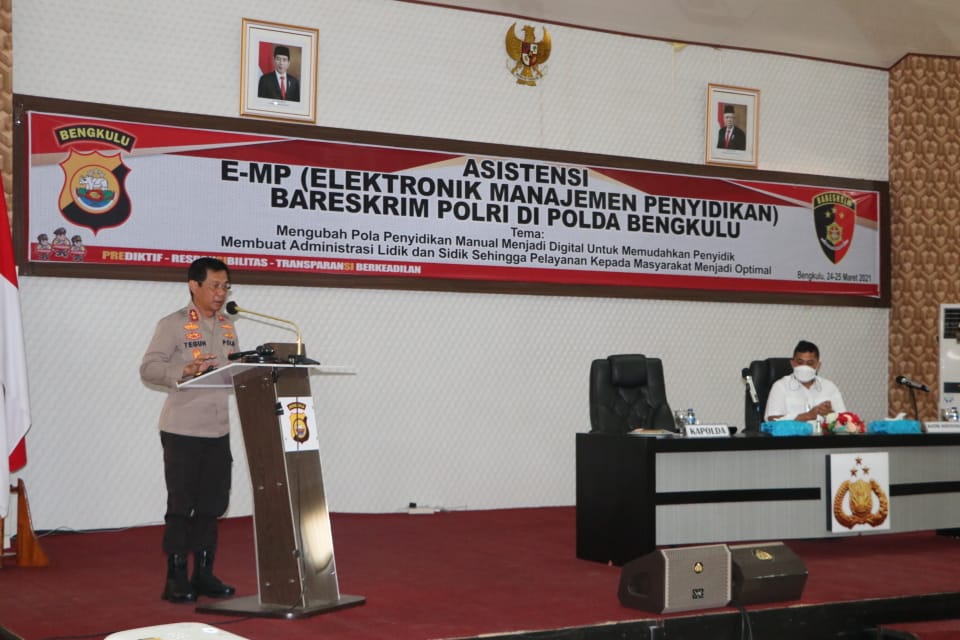 Hukum