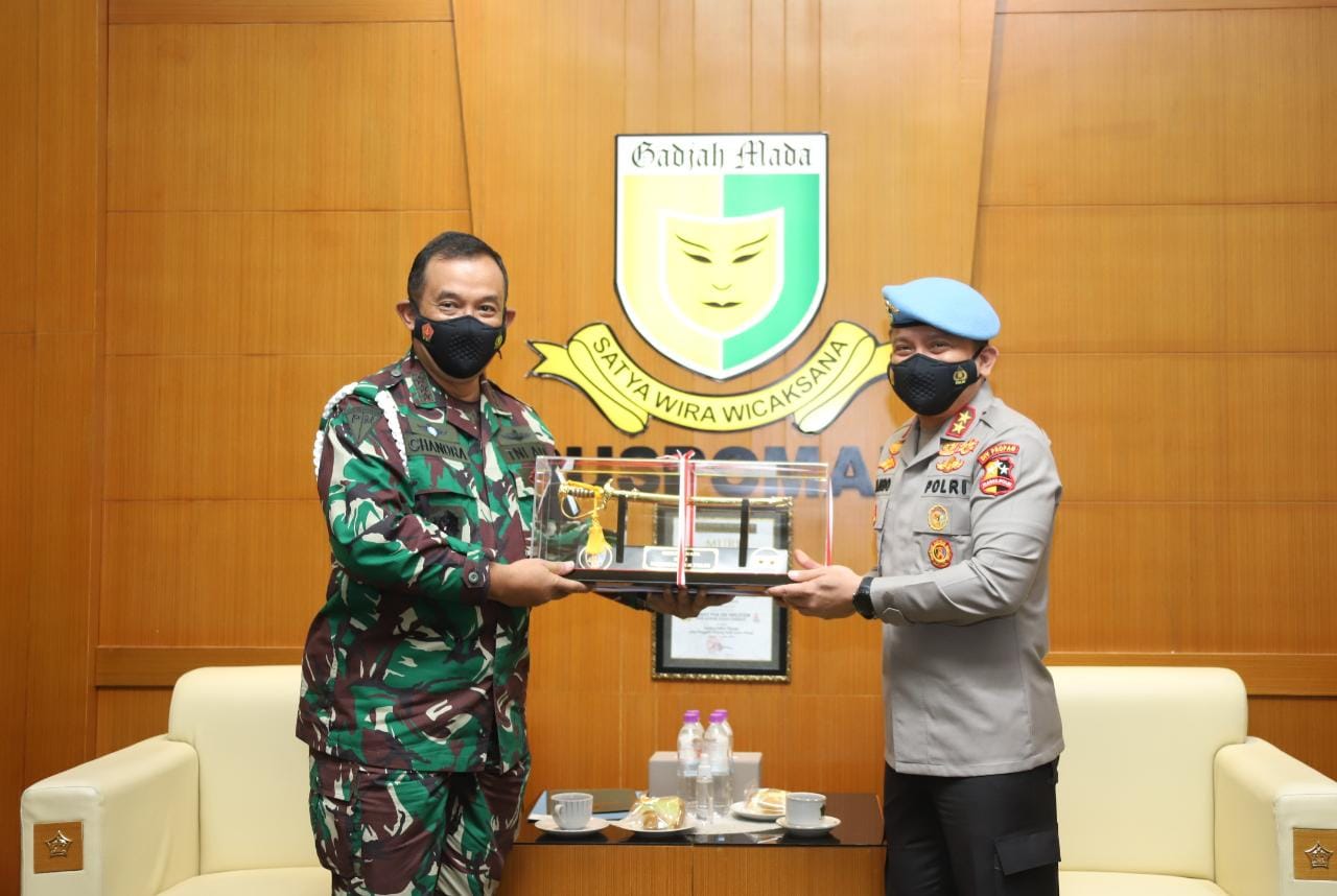 Hukum