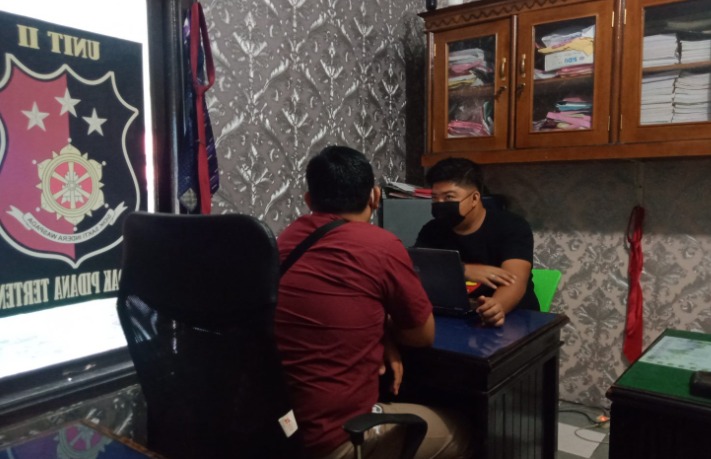 Hukum