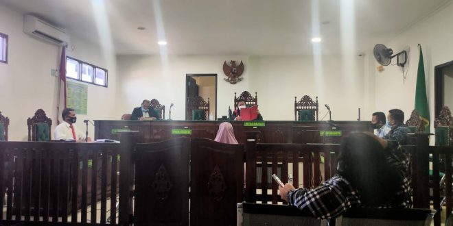 Hukum