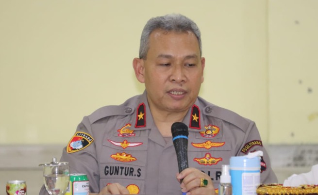 Hukum