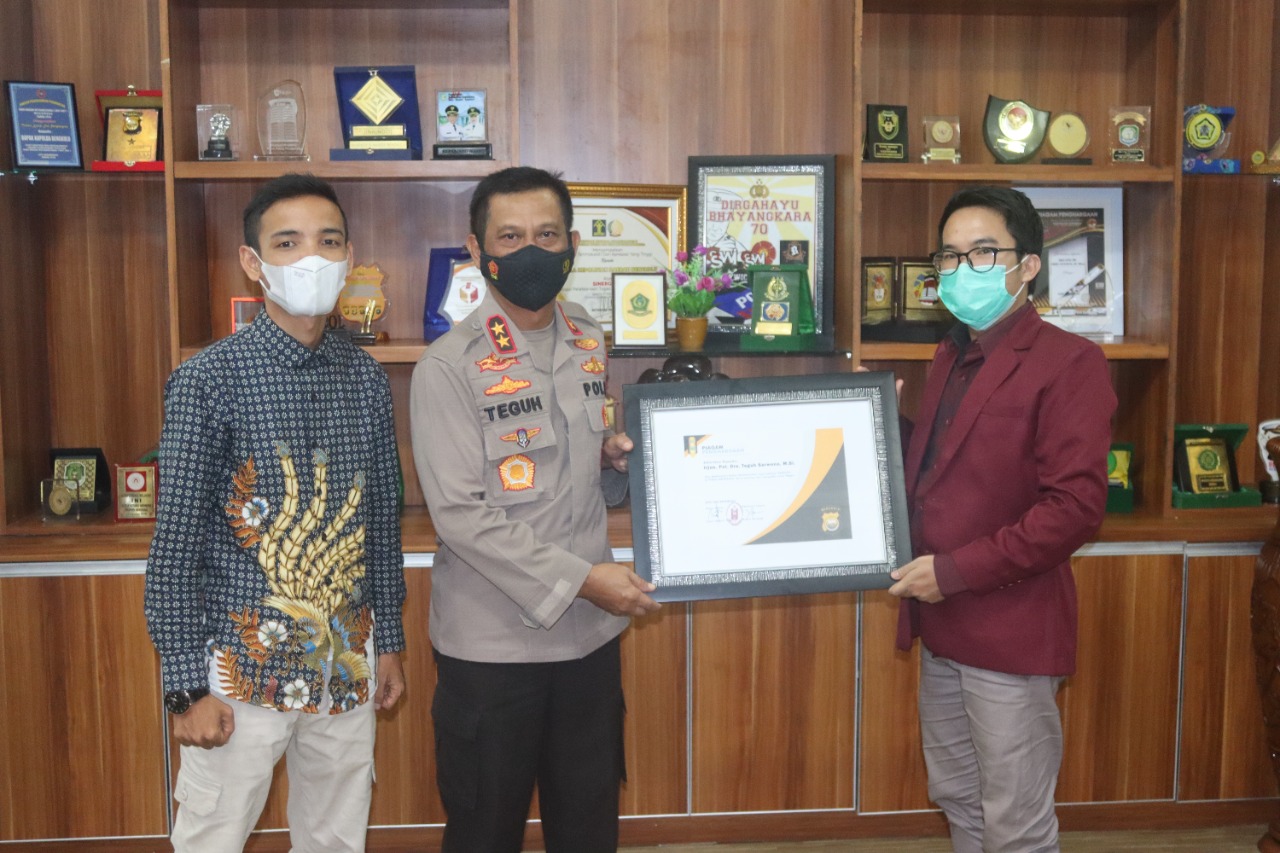 Hukum