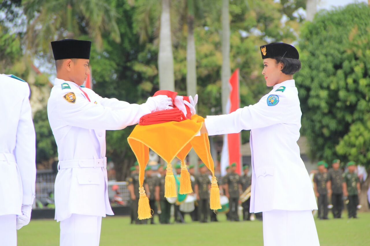 Tim Paskibraka dalam Upacara Peringatan 72 Tahun Indonesia Merdeka di Provinsi Bengkulu.