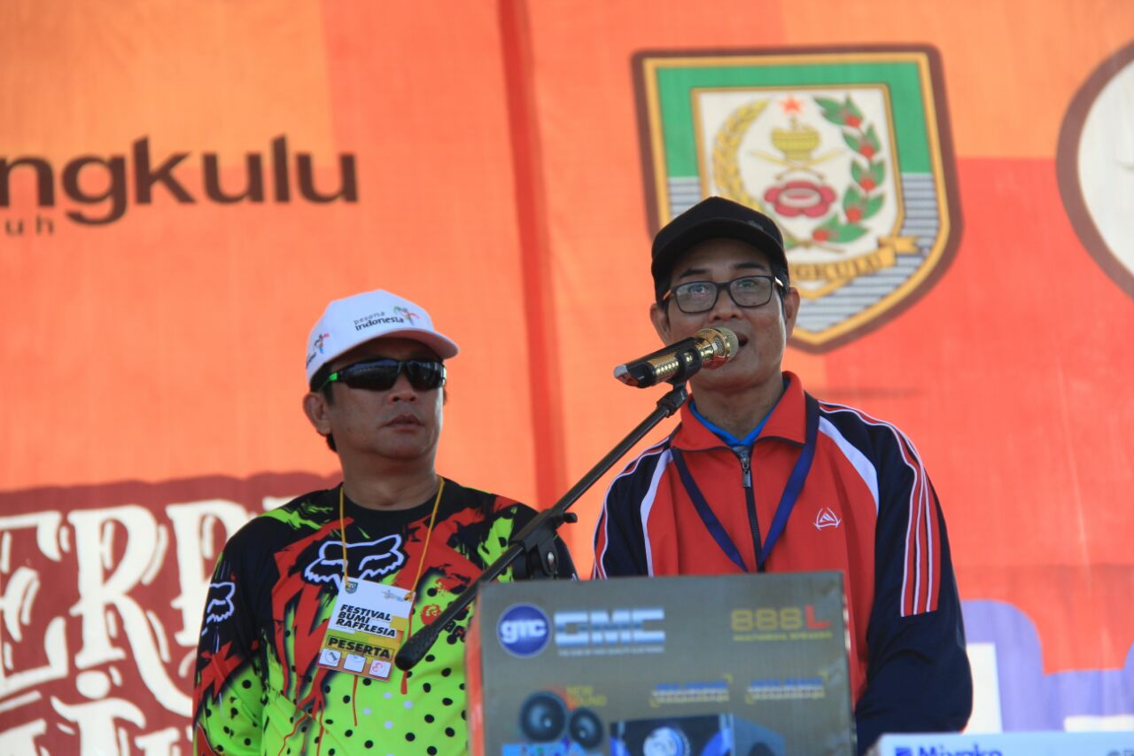 Fun Bike - Sambutan Plt. Sekda Provinisi Bengkulu didampingi Kepala Dinas Pariwisata Yudi Satria.
