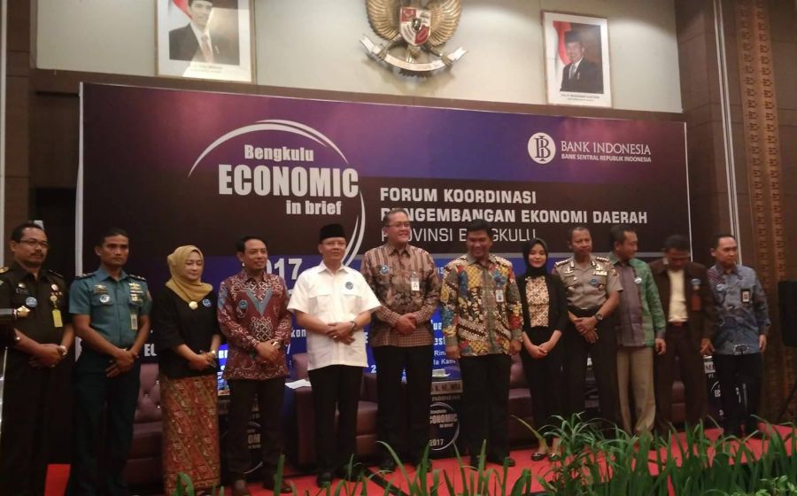 Plt Gubernur, Kepala BI Daerah Bengkulu Photo Bersama  