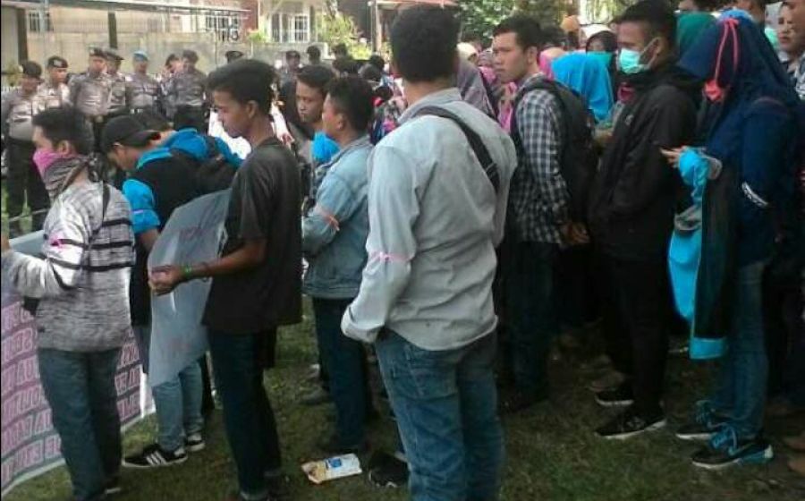 Tampak Peserta Aksi Gerakan Masyarakat Peduli Lebong (GEMPAL)