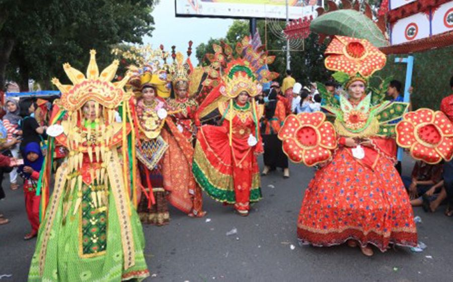 Karnaval Batik Besurek