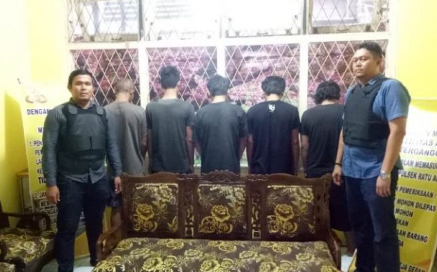 Hukum