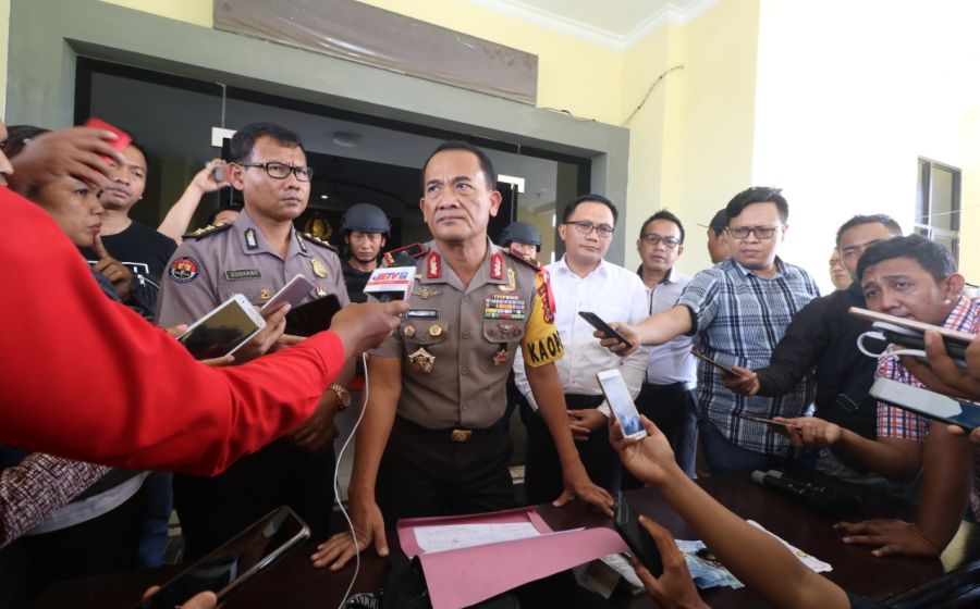 Hukum