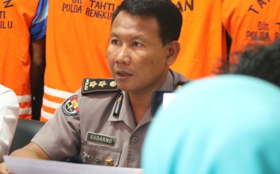 Hukum