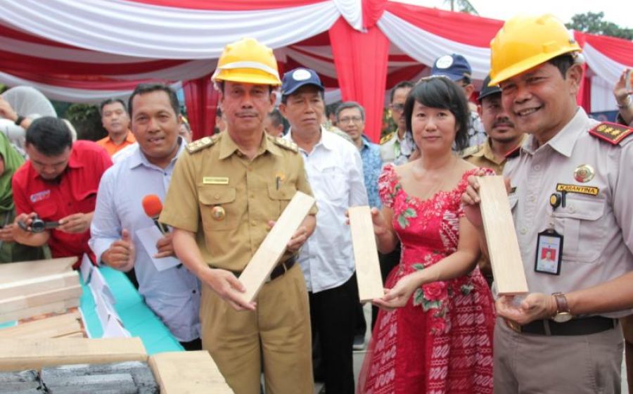 Kepala Dinas Tanaman Pangan Holtikultura dan Perkebunan Ricky Gunarwan Dan Kepala Karantina Pertanian Bengkulu, M Ischaq