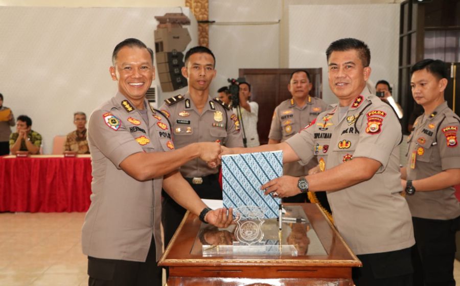 Hukum