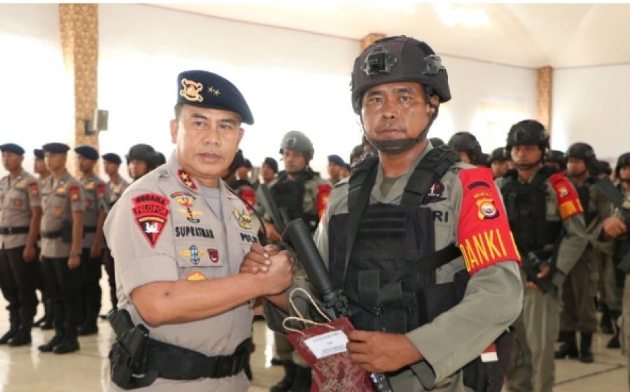 Hukum