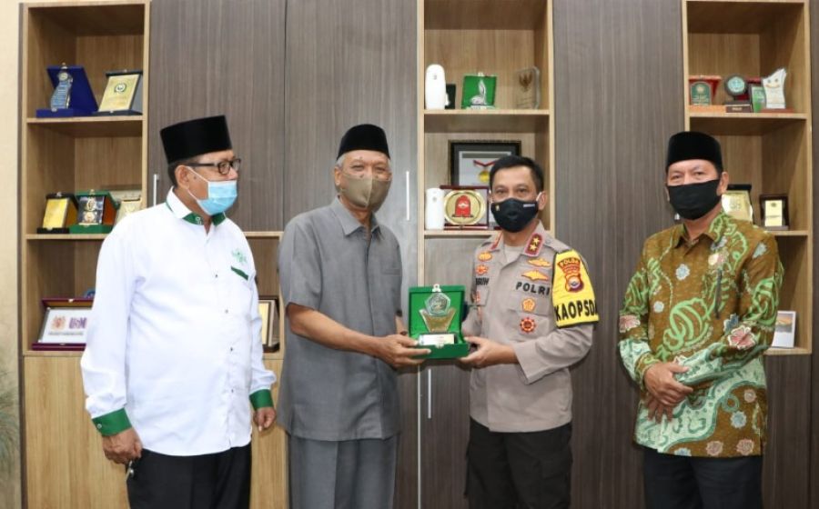 Hukum