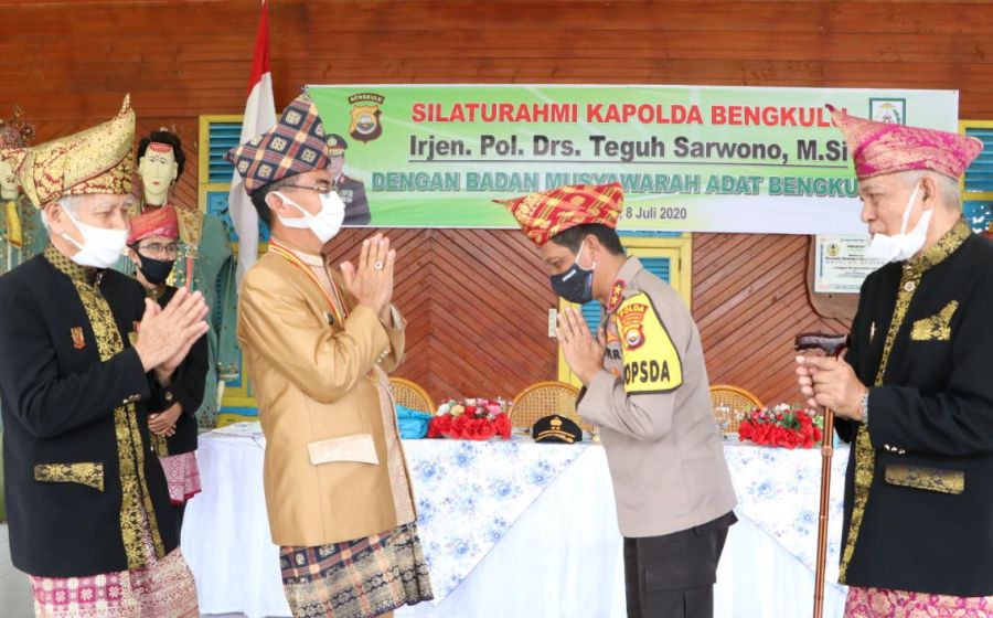 Hukum