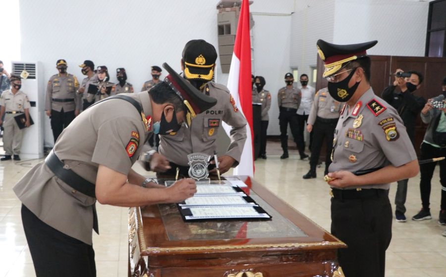 Hukum