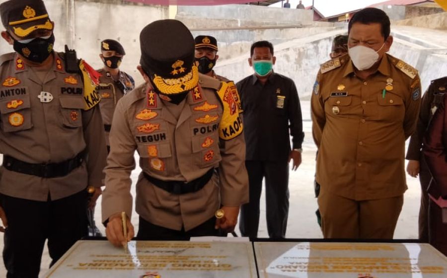 Hukum