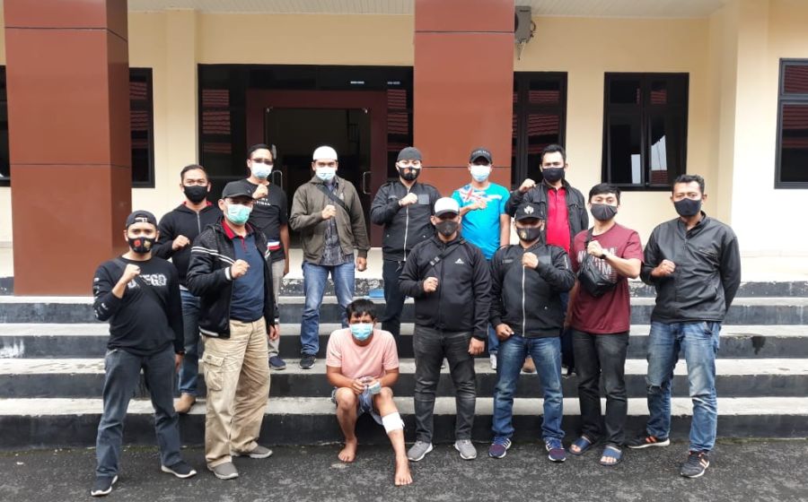 Hukum
