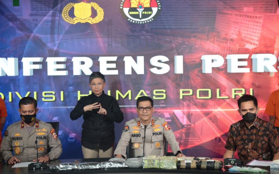 Hukum
