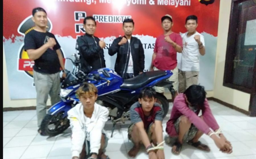 HUKUM