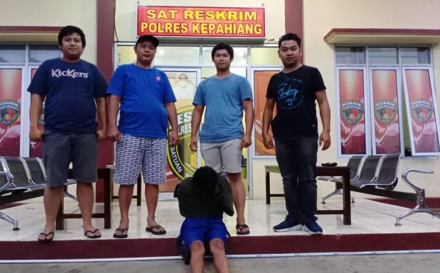 Hukum