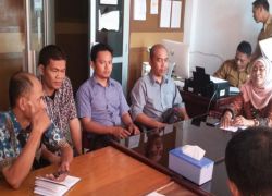 Komisi IV DPRD Provinsi Bengkulu menyambut kedatangan TT RL ini didampingi Wakil Ketua Persatuas Guru Republik Indonesia (PGRI) RL, Nurliani,