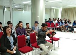 Diskusi Publik